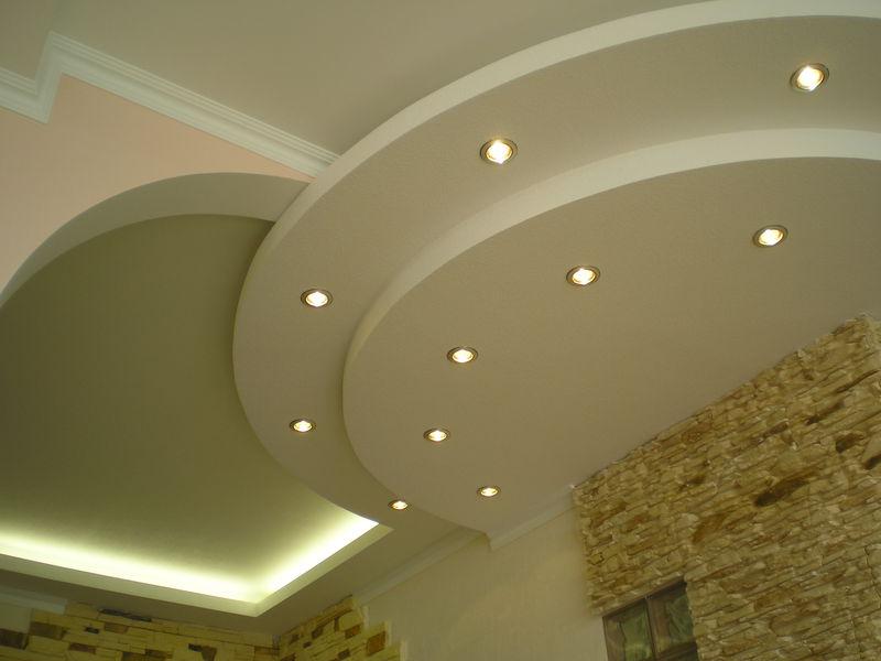 подвесной потолок с комбинированым освещением